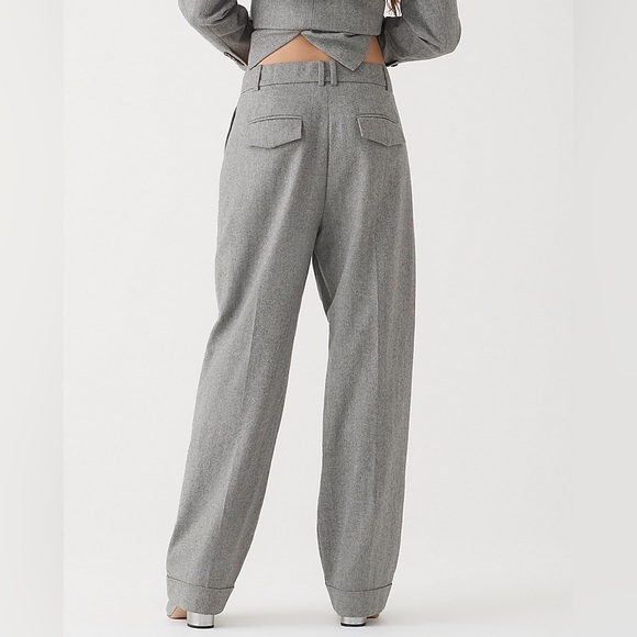 NEW / Wide-leg essential pant in grey herringbone Italian wool blend / B003 - Picture 3 of 9